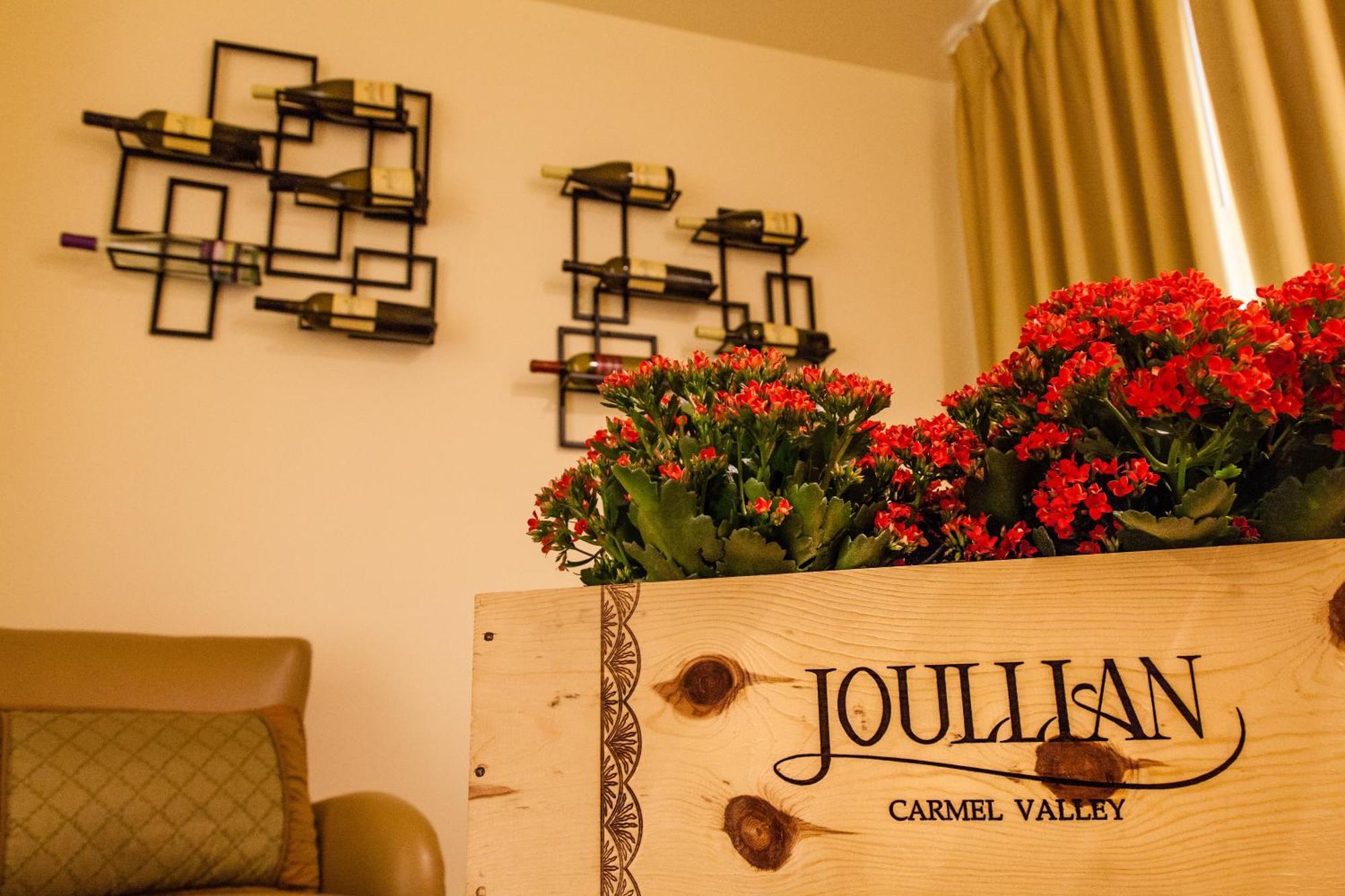 The Vendange Carmel Inn & Suites Kültér fotó