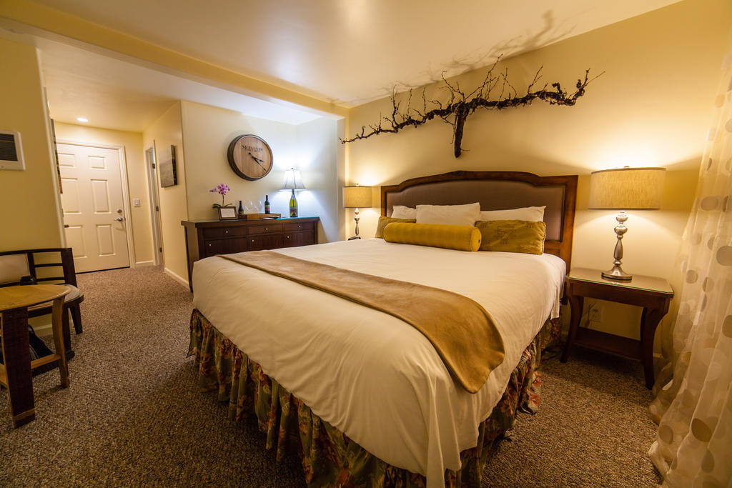 The Vendange Carmel Inn & Suites Szoba fotó