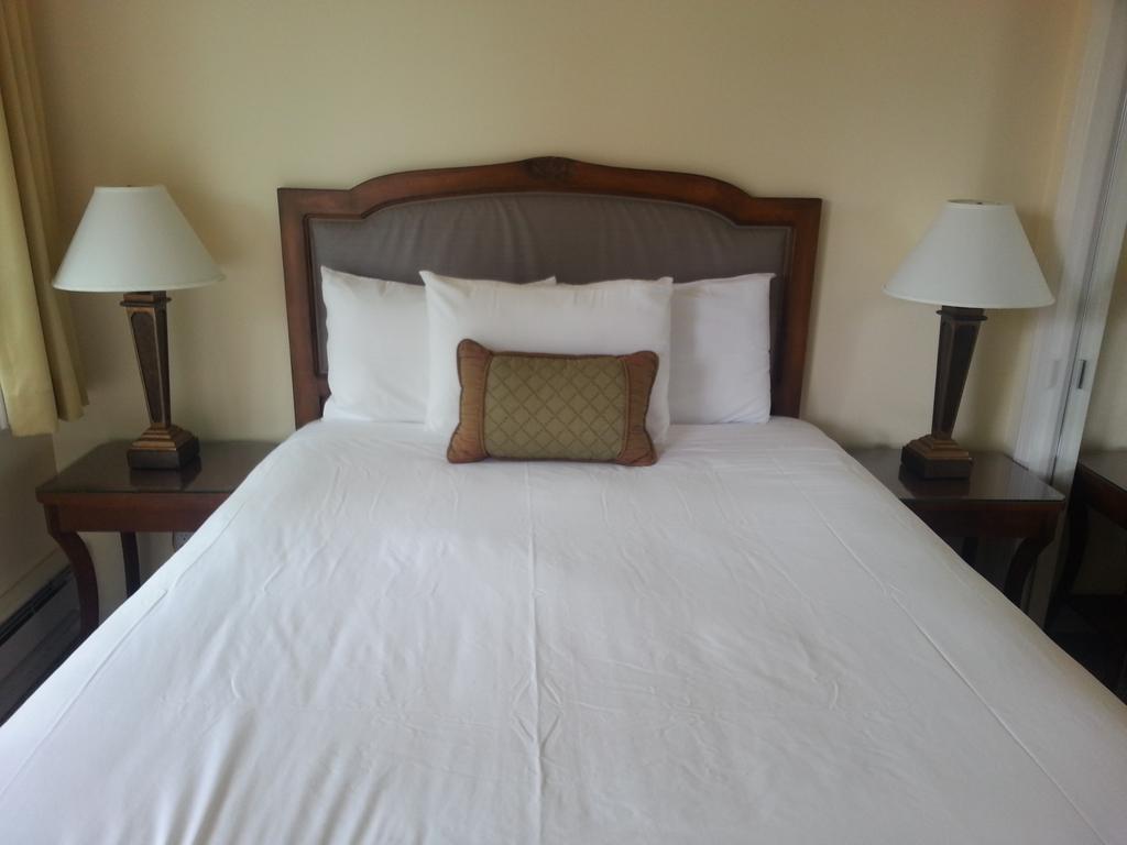 The Vendange Carmel Inn & Suites Szoba fotó