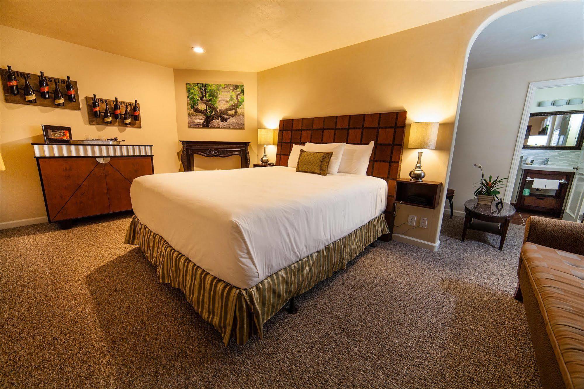 The Vendange Carmel Inn & Suites Kültér fotó